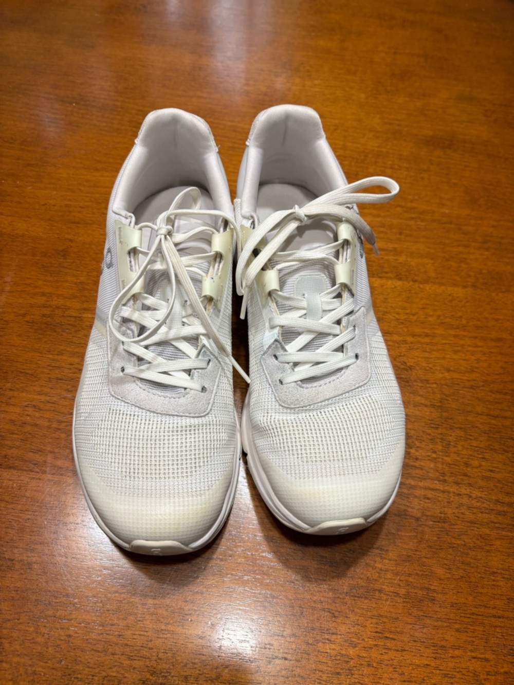 Women’s On Cloudrift White Athletic Shoes